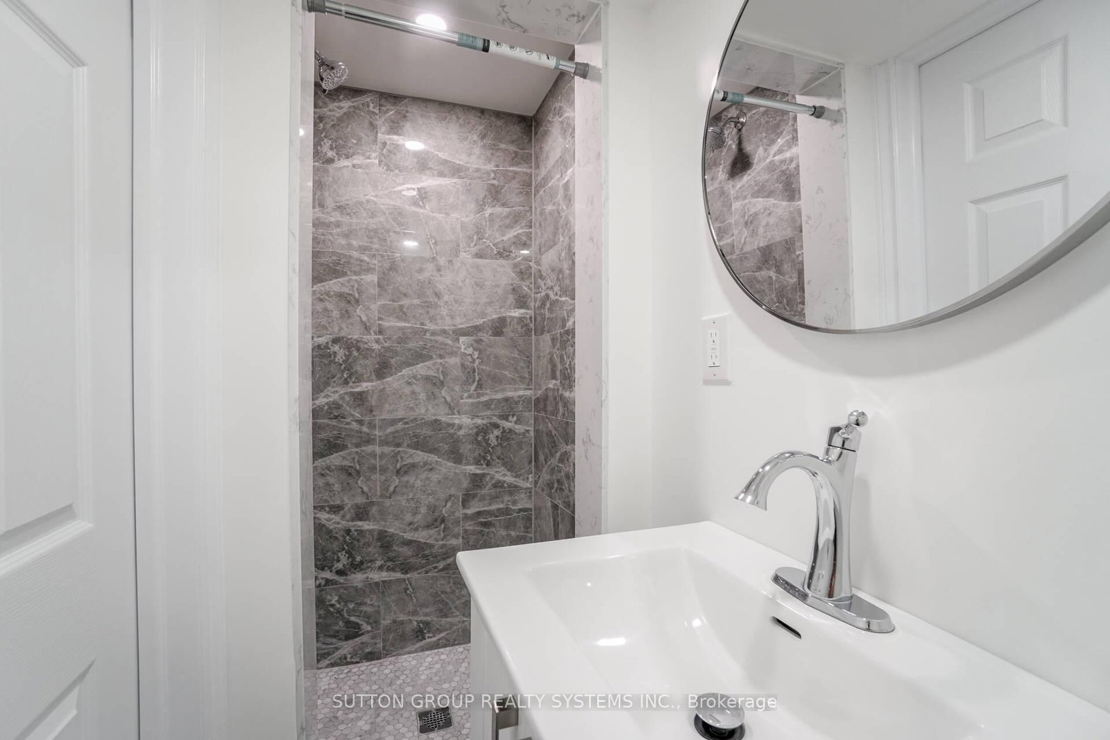 6399 Spinnaker Circle, Unit 14 - Photo 31