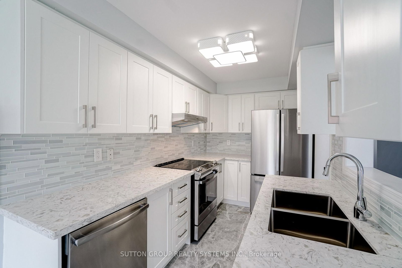 6399 Spinnaker Circle, Unit 14 - Photo 4