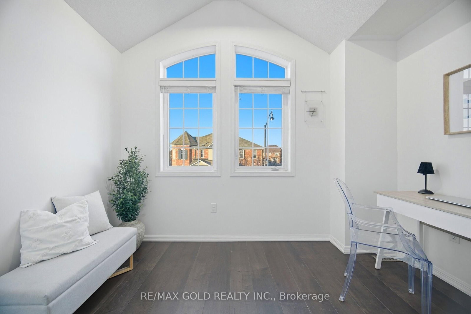 Detached House for sale at 20 Peppermint Close, Brampton, Ontario, L6P 3C7 - Bram East - MLS: W12991590