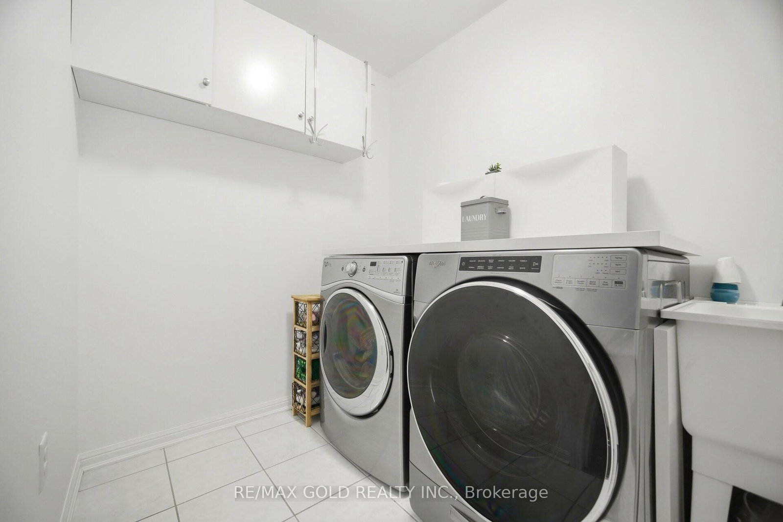 Detached House for sale at 20 Peppermint Close, Brampton, Ontario, L6P 3C7 - Bram East - MLS: W12991590