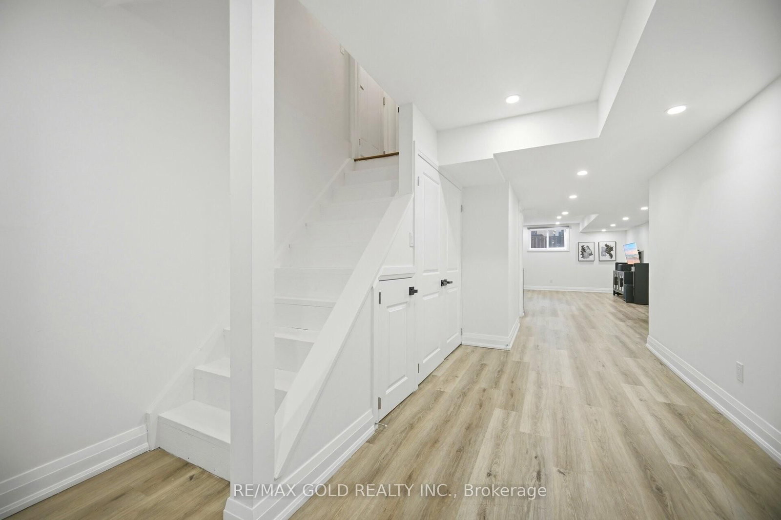 Detached House for sale at 20 Peppermint Close, Brampton, Ontario, L6P 3C7 - Bram East - MLS: W12991590