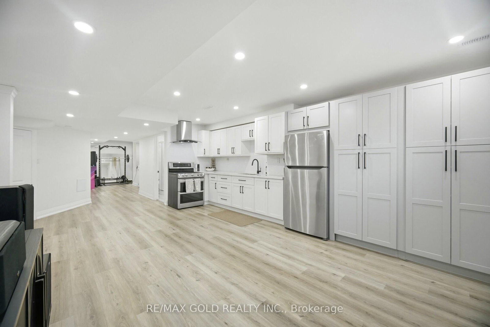 Detached House for sale at 20 Peppermint Close, Brampton, Ontario, L6P 3C7 - Bram East - MLS: W12991590