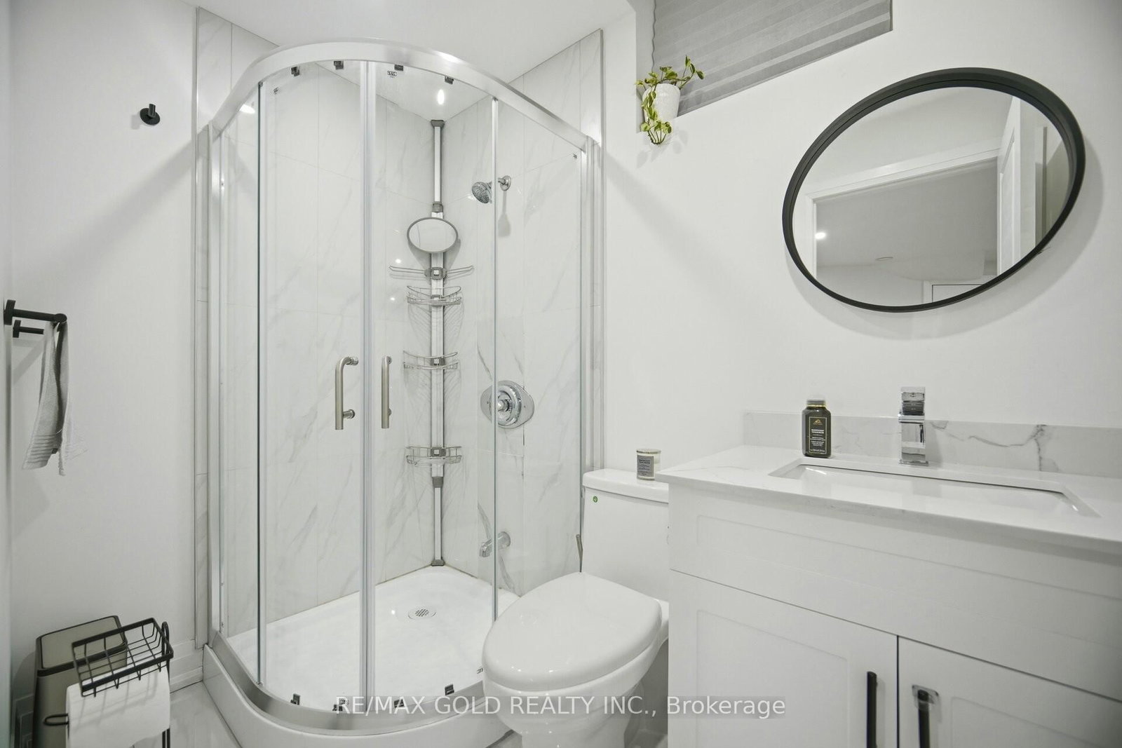 Detached House for sale at 20 Peppermint Close, Brampton, Ontario, L6P 3C7 - Bram East - MLS: W12991590