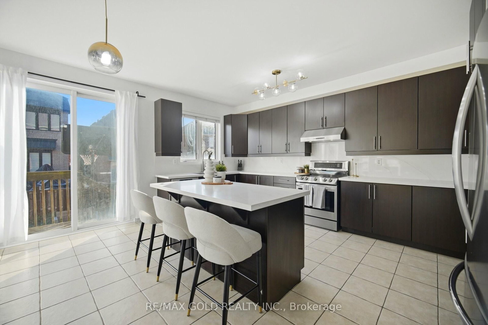 Detached House for sale at 20 Peppermint Close, Brampton, Ontario, L6P 3C7 - Bram East - MLS: W12991590