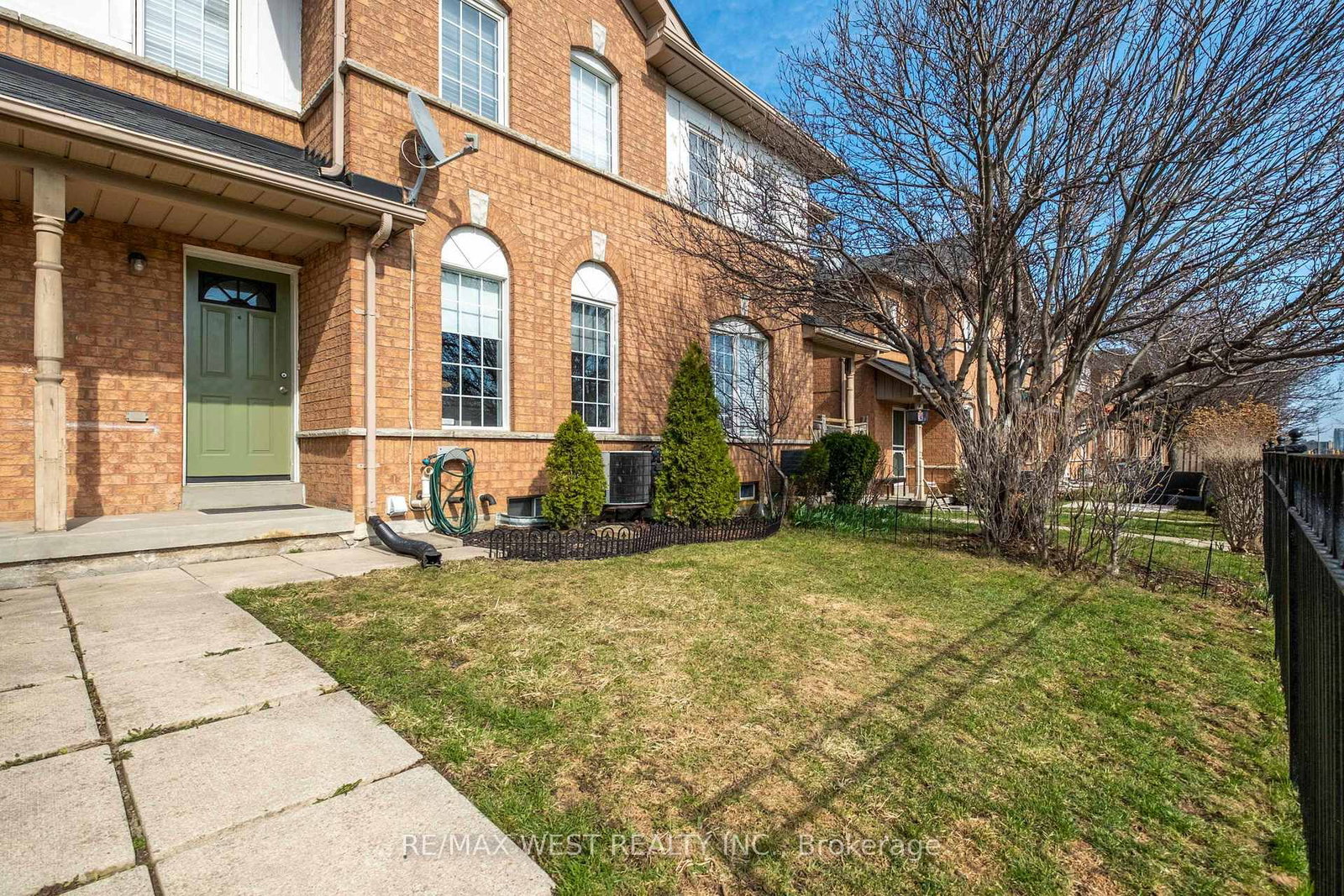 Townhouse for sale at 80-57 Brickyard Way, Brampton, Ontario, L6V 4M3 - Brampton North - MLS: W12991608