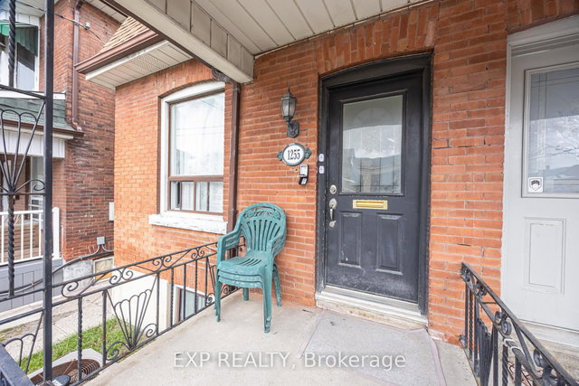 2nd Flr - 1255 Dufferin Street