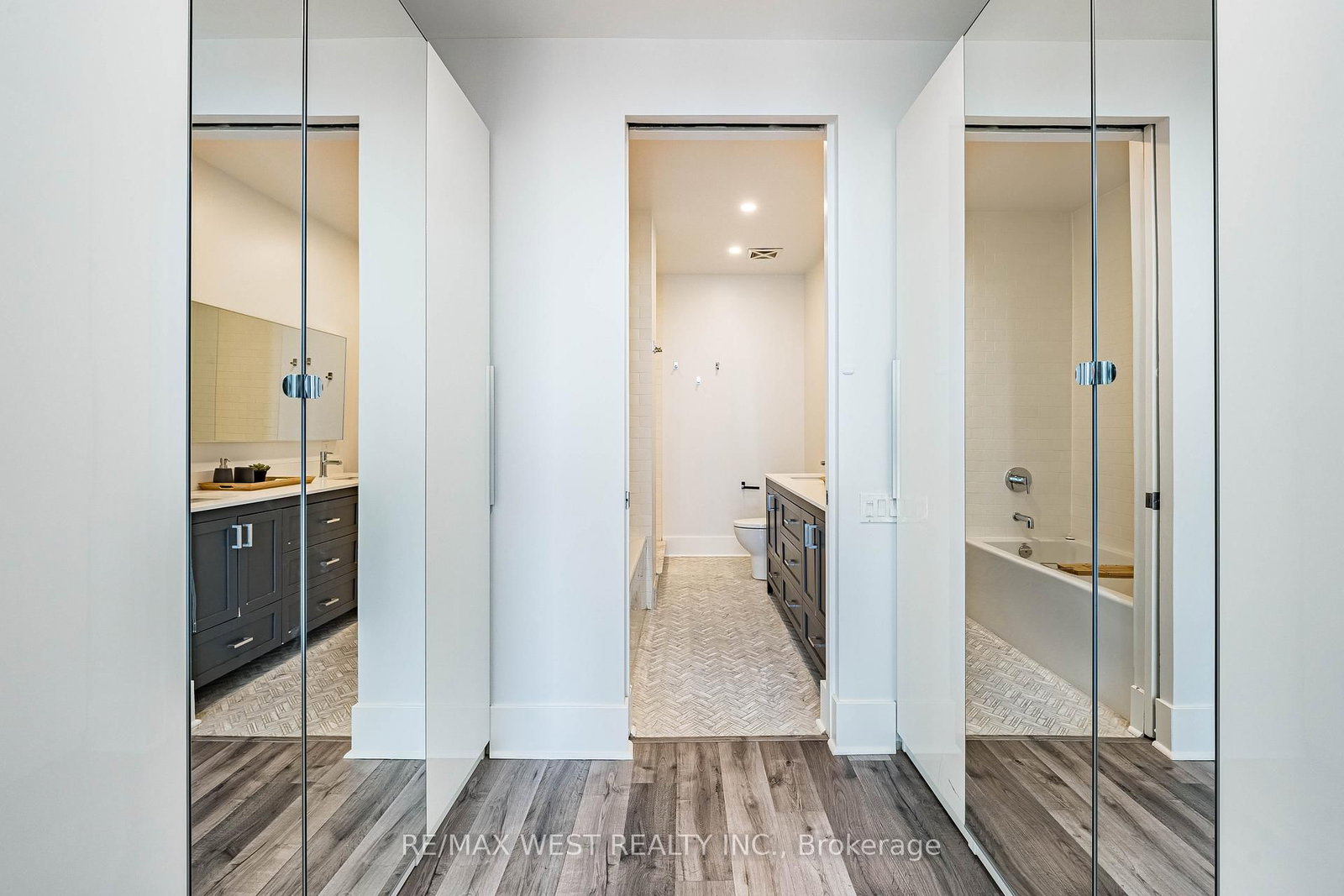 103 The Queens Way, Unit 2906 - Photo 15