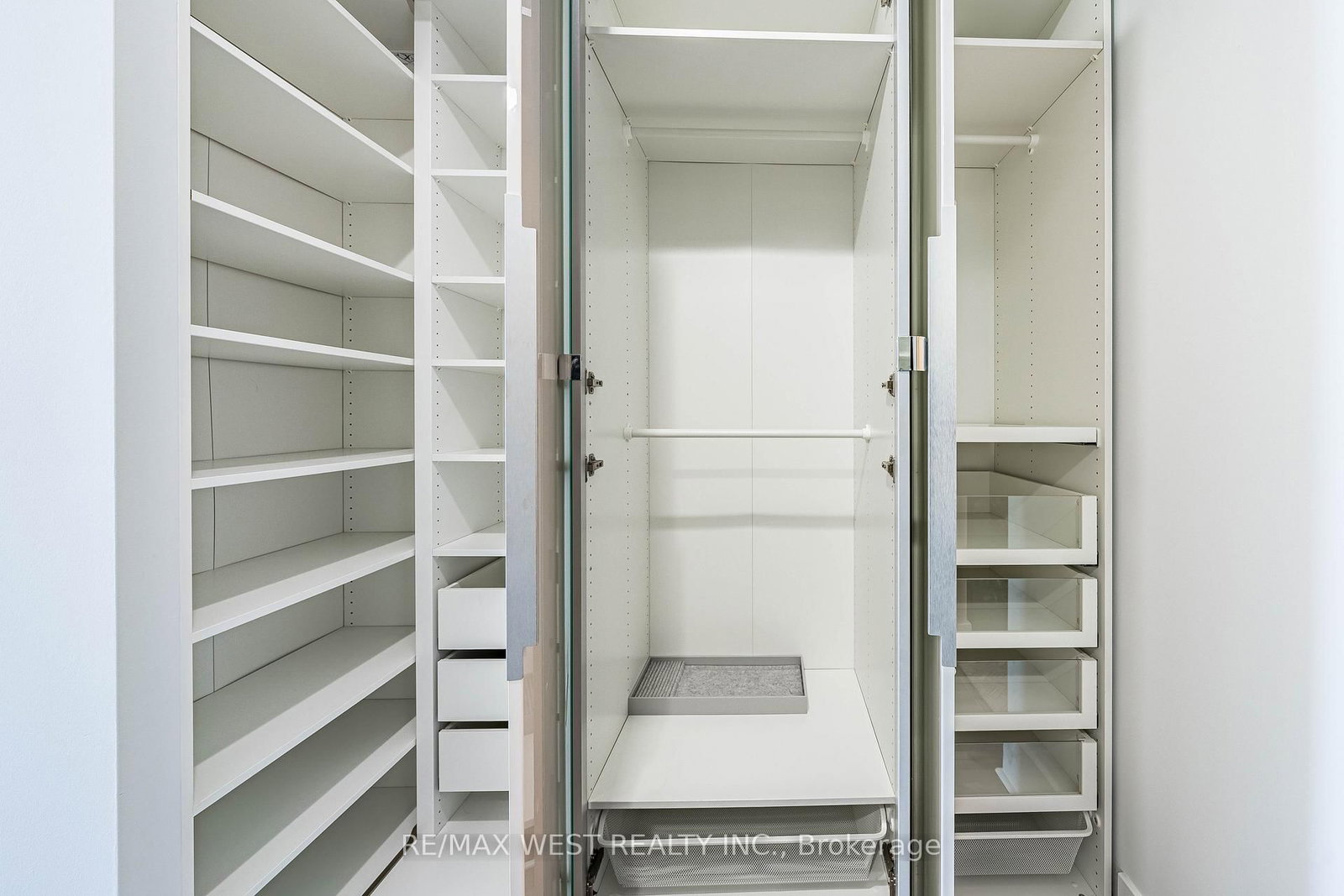 103 The Queens Way, Unit 2906 - Photo 18