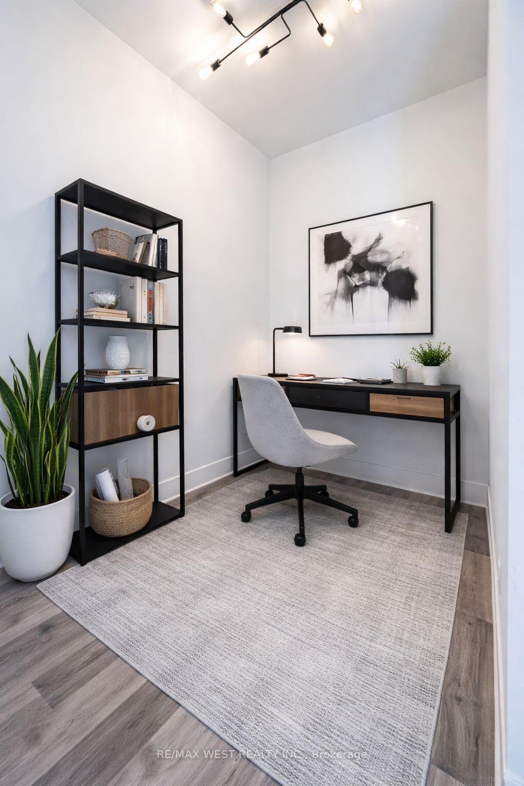 103 The Queens Way, Unit 2906 - Photo 20