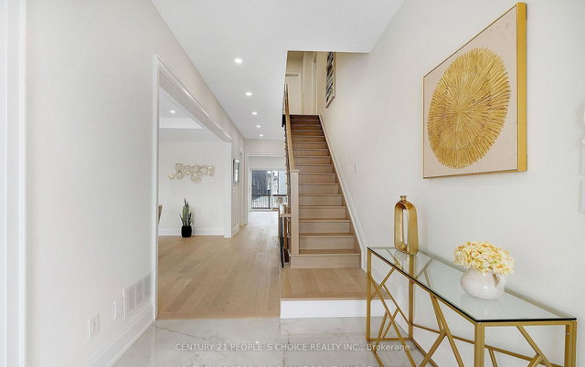 Upper - 8915 Heritage Road