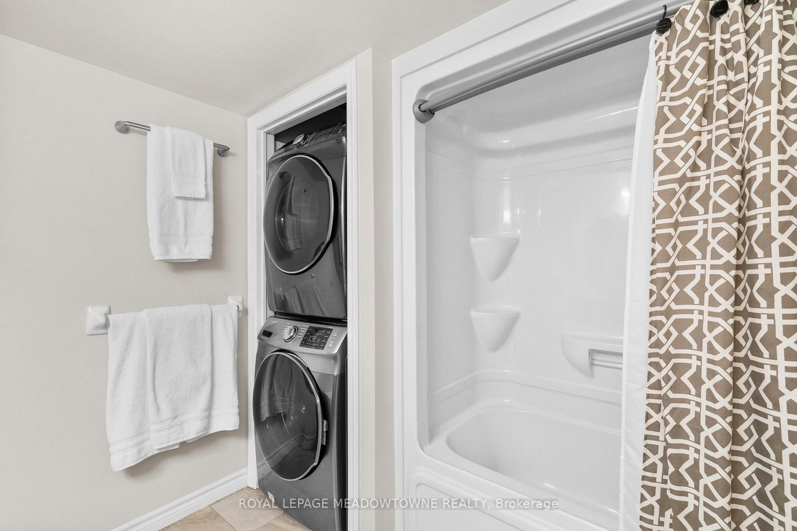 Condo for sale at 310-1470 Main Street, Milton, Ontario, L9T 8W6 - Dempsey - MLS: W12991852