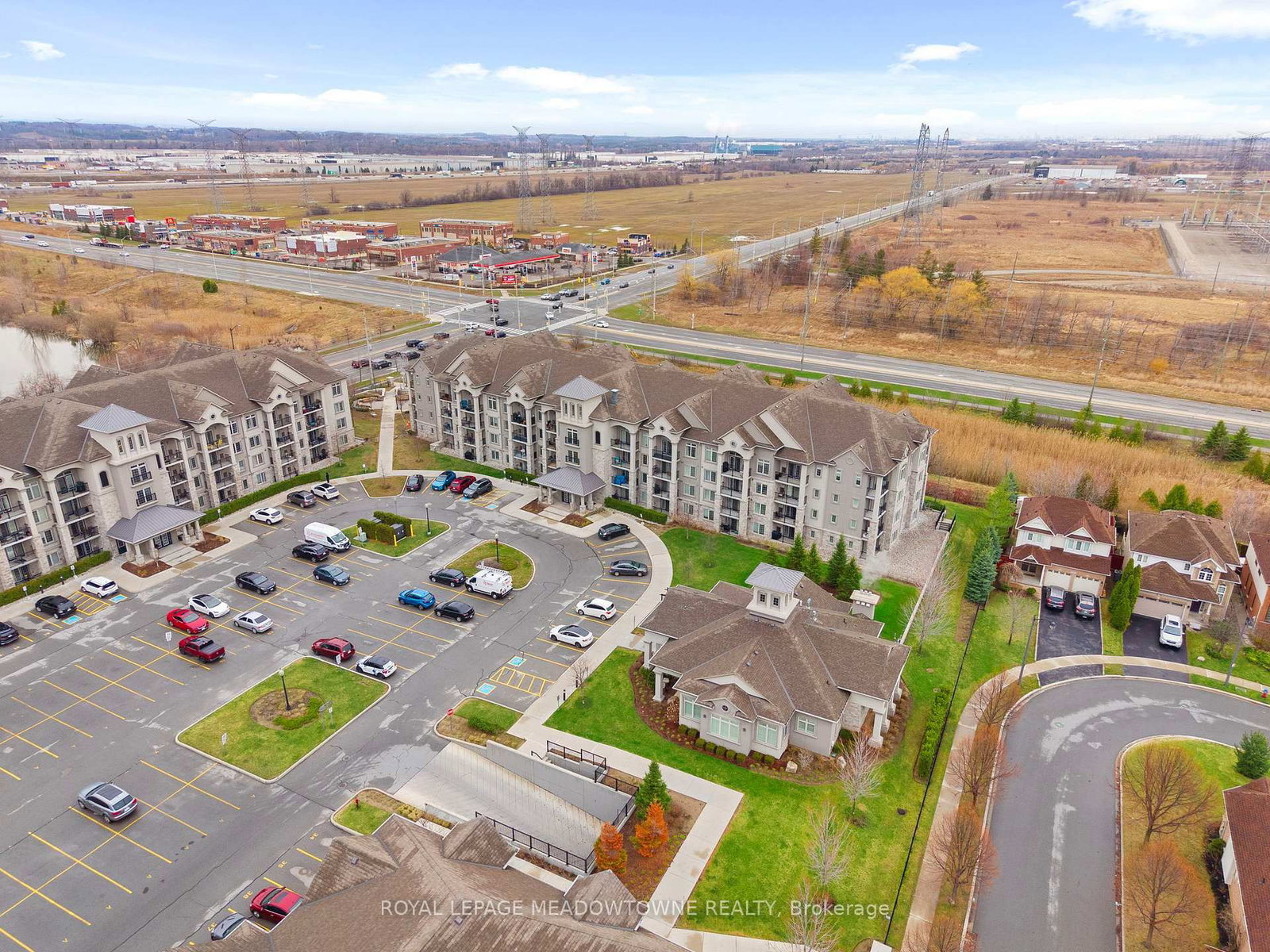 Condo for sale at 310-1470 Main Street, Milton, Ontario, L9T 8W6 - Dempsey - MLS: W12991852