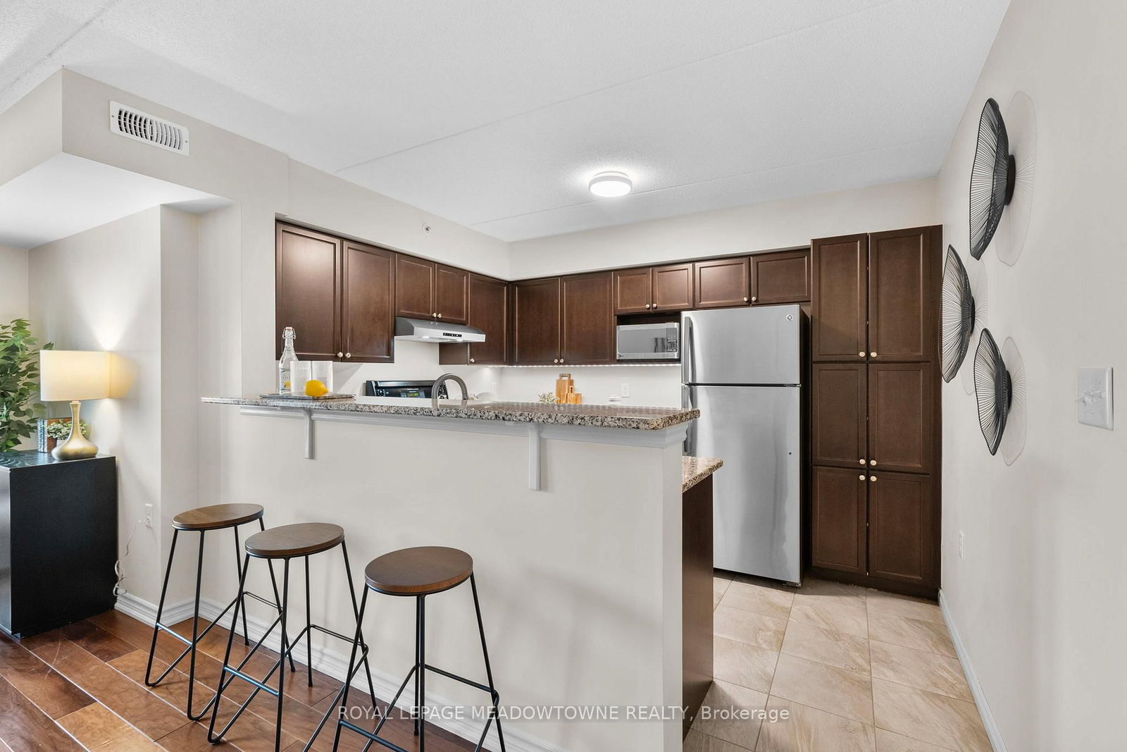 Condo for sale at 310-1470 Main Street, Milton, Ontario, L9T 8W6 - Dempsey - MLS: W12991852