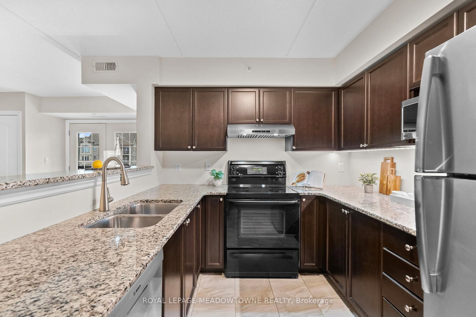 Condo for sale at 310-1470 Main Street, Milton, Ontario, L9T 8W6 - Dempsey - MLS: W12991852