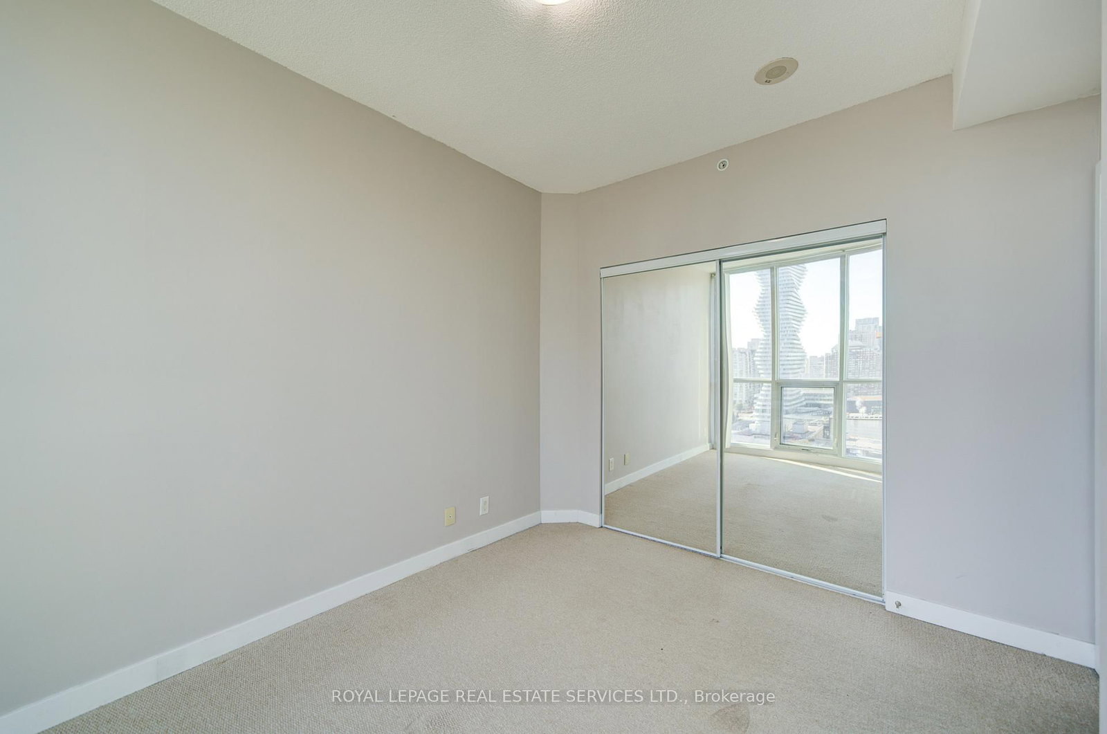 3985 Grand Park Drive, Unit 1601 - Photo 26