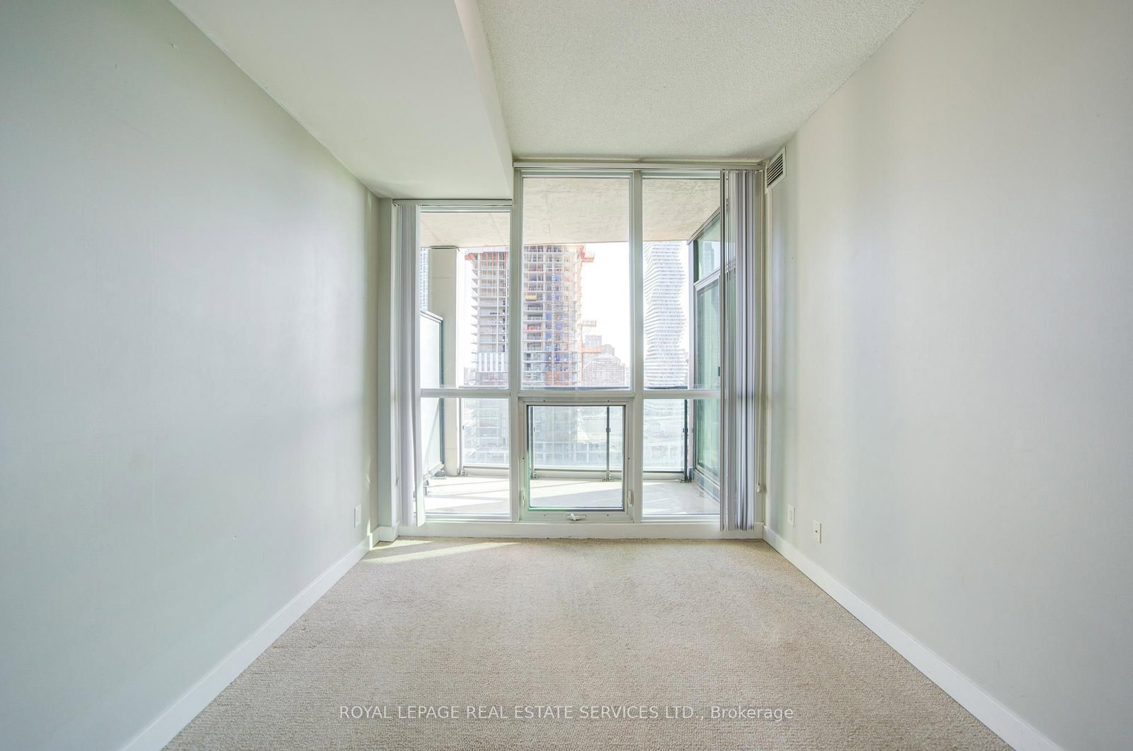 3985 Grand Park Drive, Unit 1601 - Photo 34