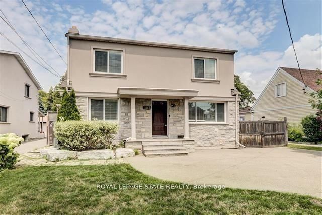 home for lease on 387 Burnhamthorpe Road