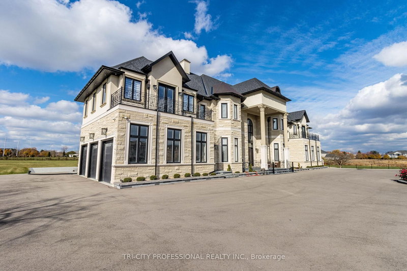 27 Morris Crt, Brampton, L6P 0G7 | Image 2