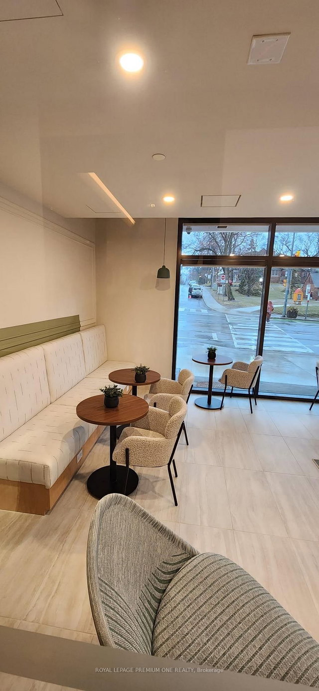 1008 - 1660 Bloor Street W