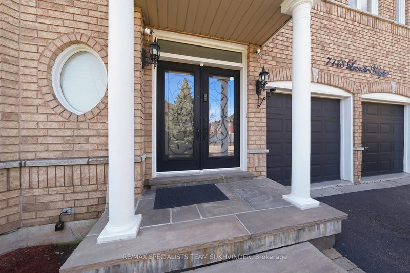 7148 Lowville Hts, Mississauga, L5N 8E6 | Image 3