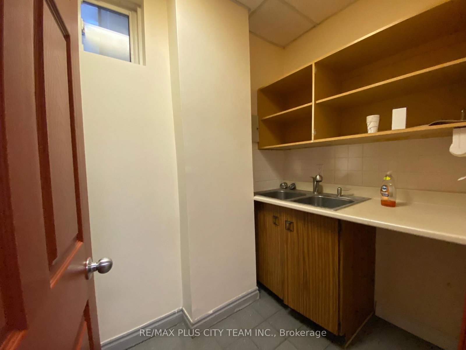 2182 Dundas Street - Photo 9