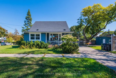 Lower - 5 Burrard Rd | Toronto | Image