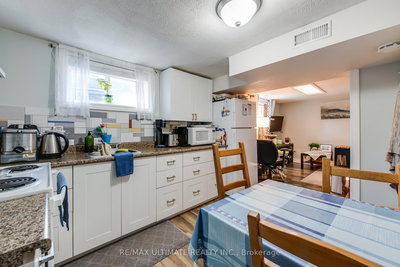 Lower-5 Burrard Road, Toronto, Ontario image-0-1