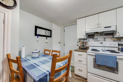 Lower-5 Burrard Road, Toronto, Ontario image-0-2