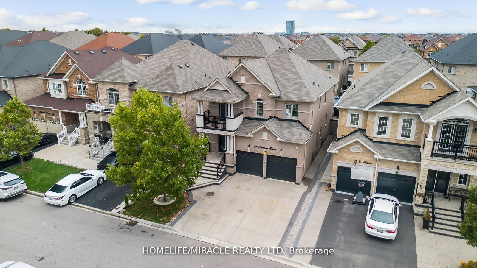 10 Kenora Street - Photo 2