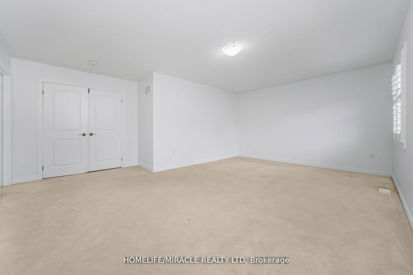 10 Kenora Street - Photo 23