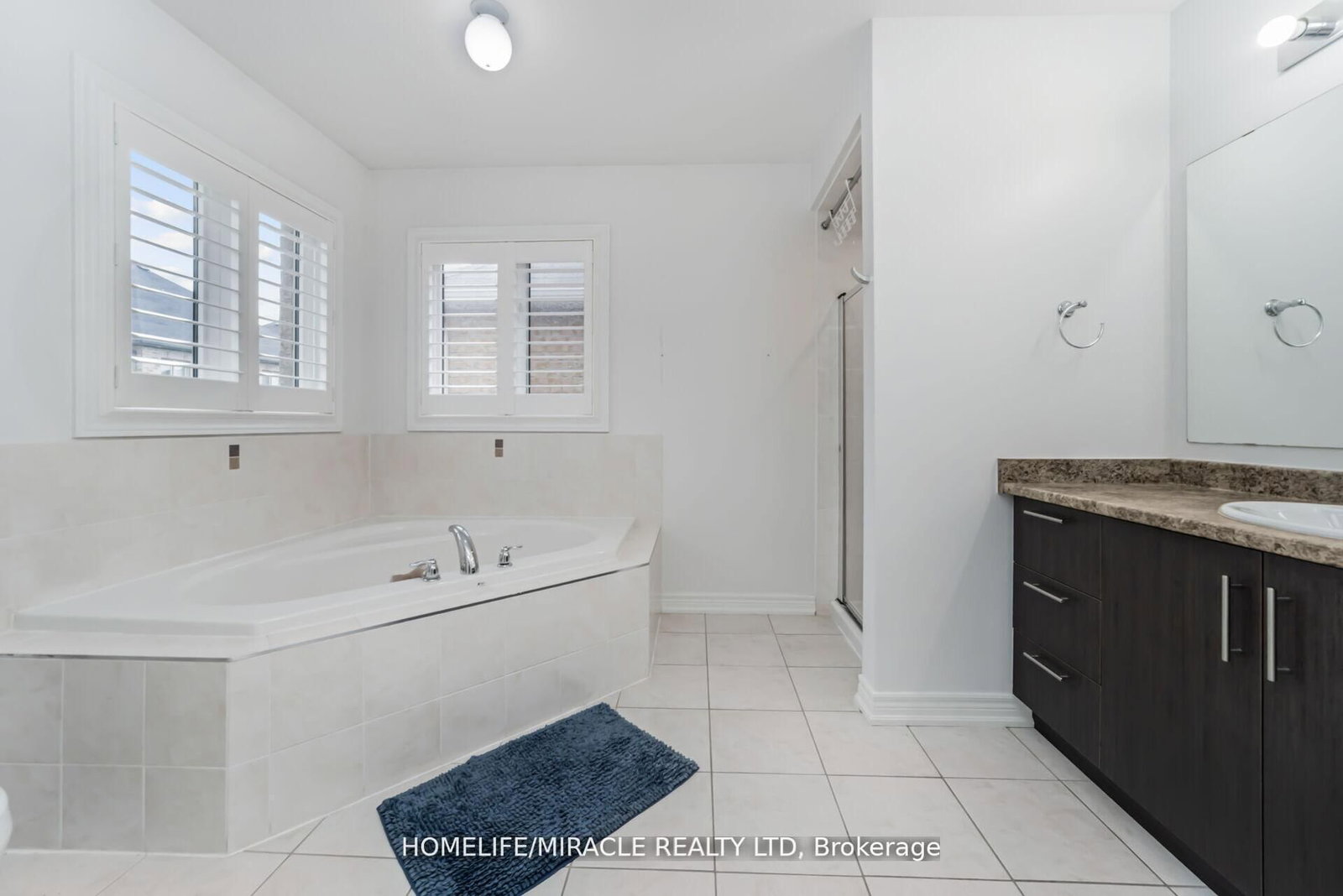 10 Kenora Street - Photo 24