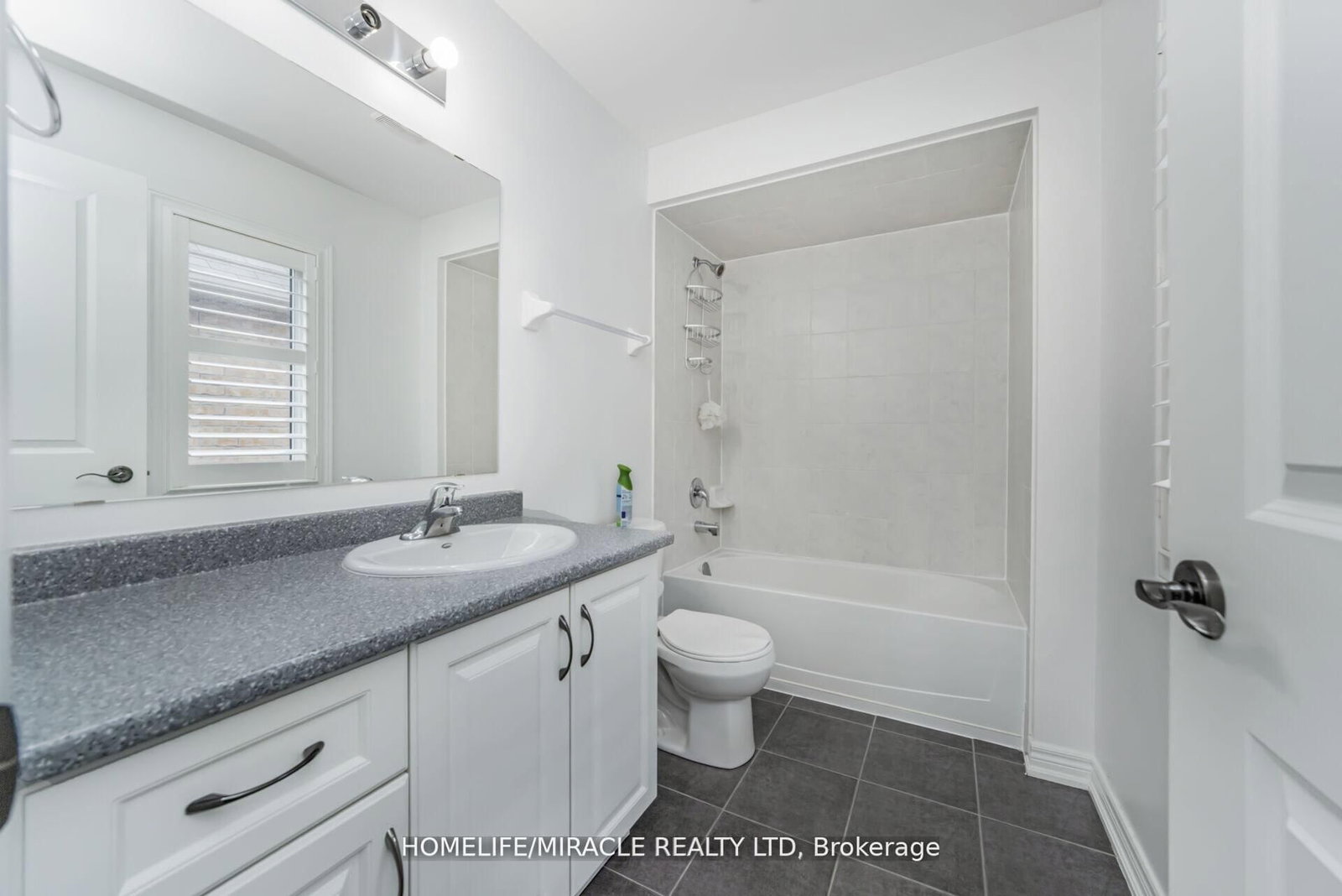 10 Kenora Street - Photo 29