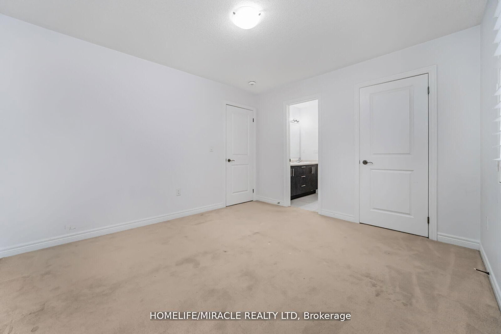 10 Kenora Street - Photo 31