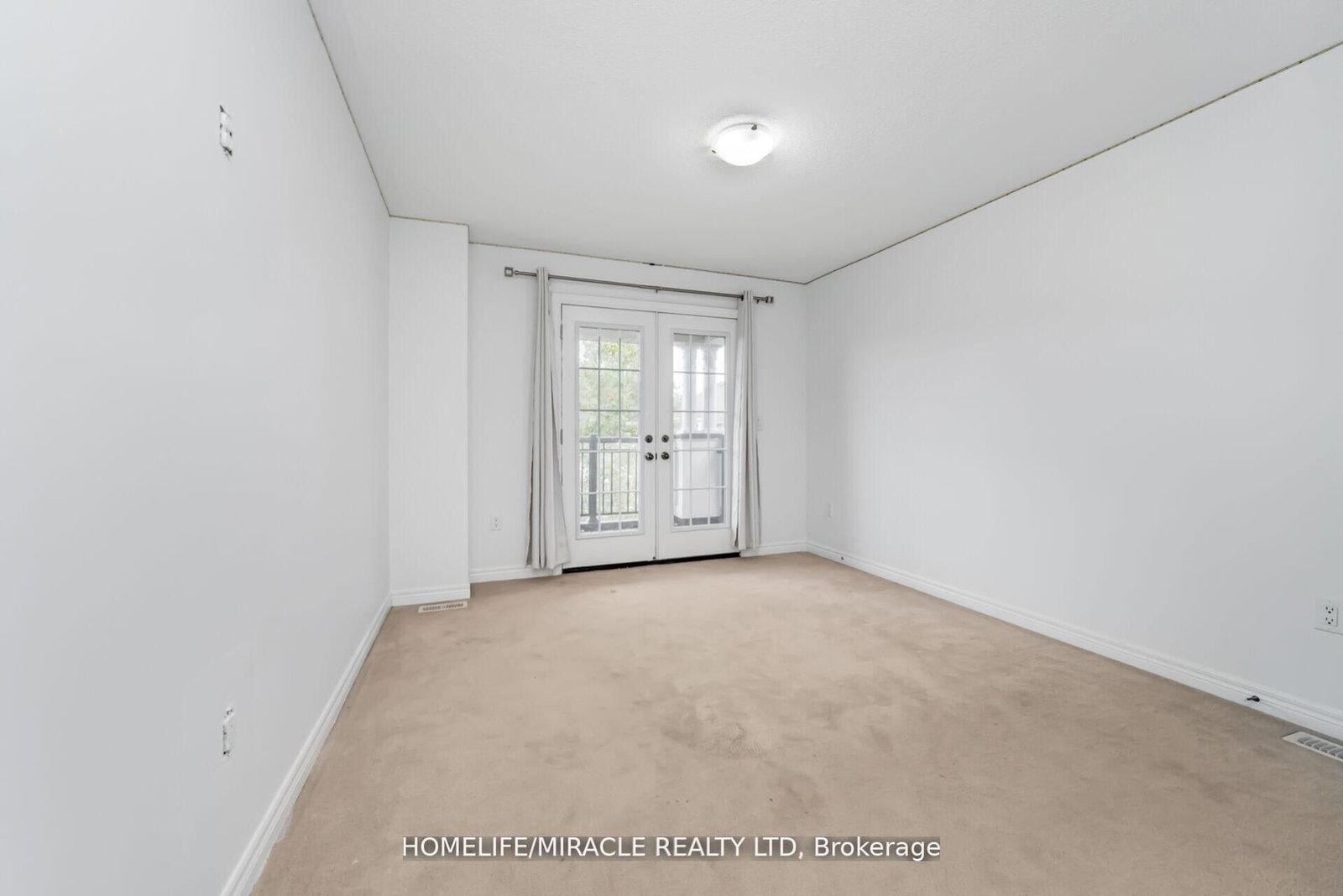 10 Kenora Street - Photo 34