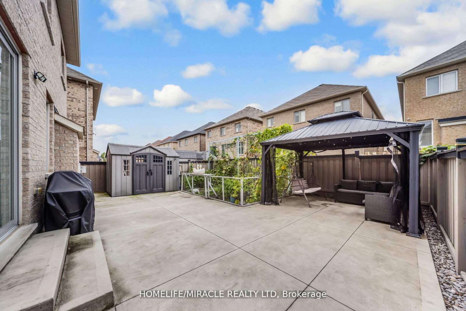 10 Kenora Street - Photo 44