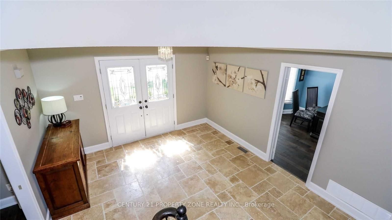 18 Red Tail Court, Unit MAIN - Photo 4