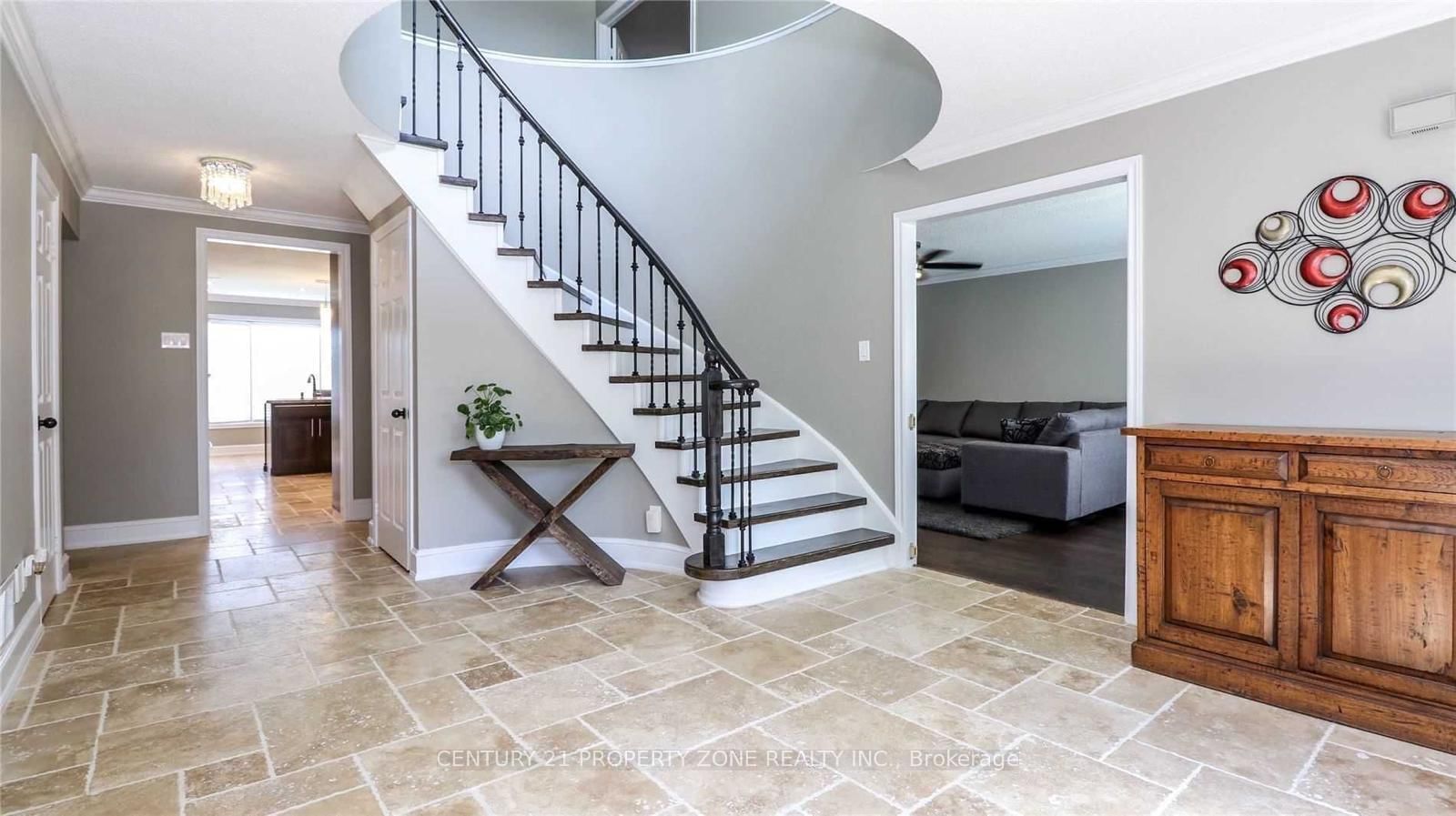 18 Red Tail Court, Unit MAIN - Photo 6