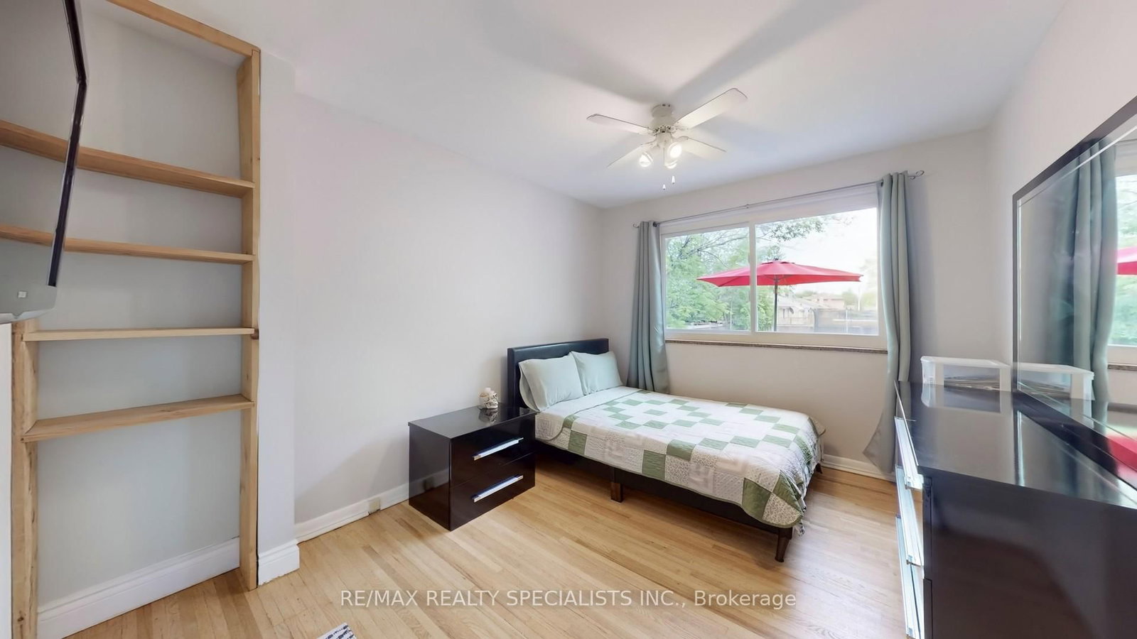 Detached House for sale at 3392 Sonja Road, Mississauga, Ontario, L4T 1R1 - Malton - MLS: W12992176