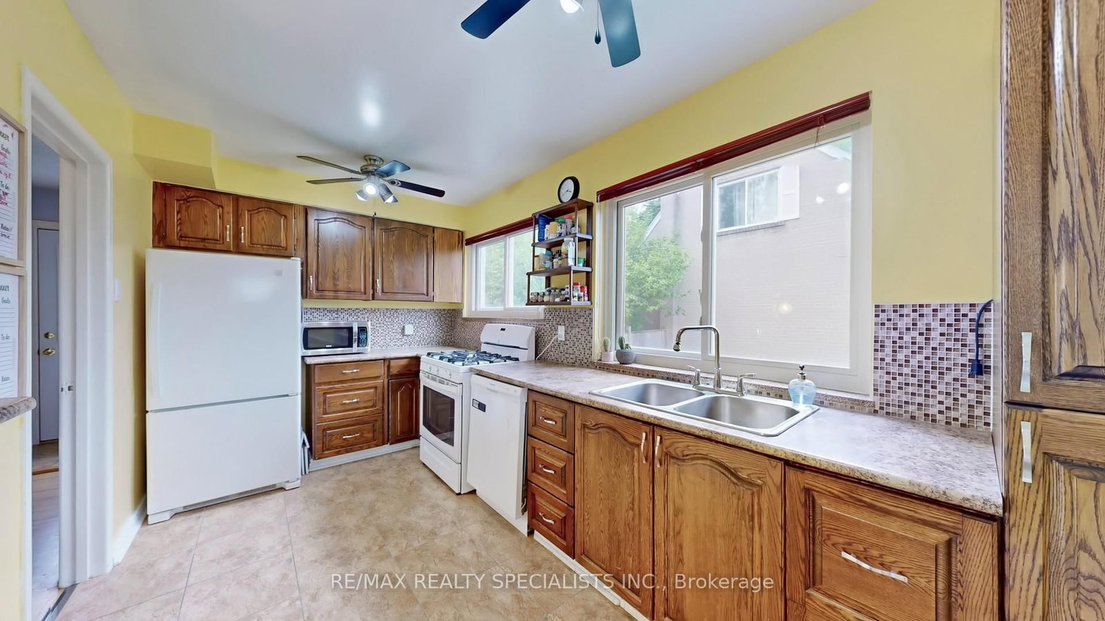 Detached House for sale at 3392 Sonja Road, Mississauga, Ontario, L4T 1R1 - Malton - MLS: W12992176