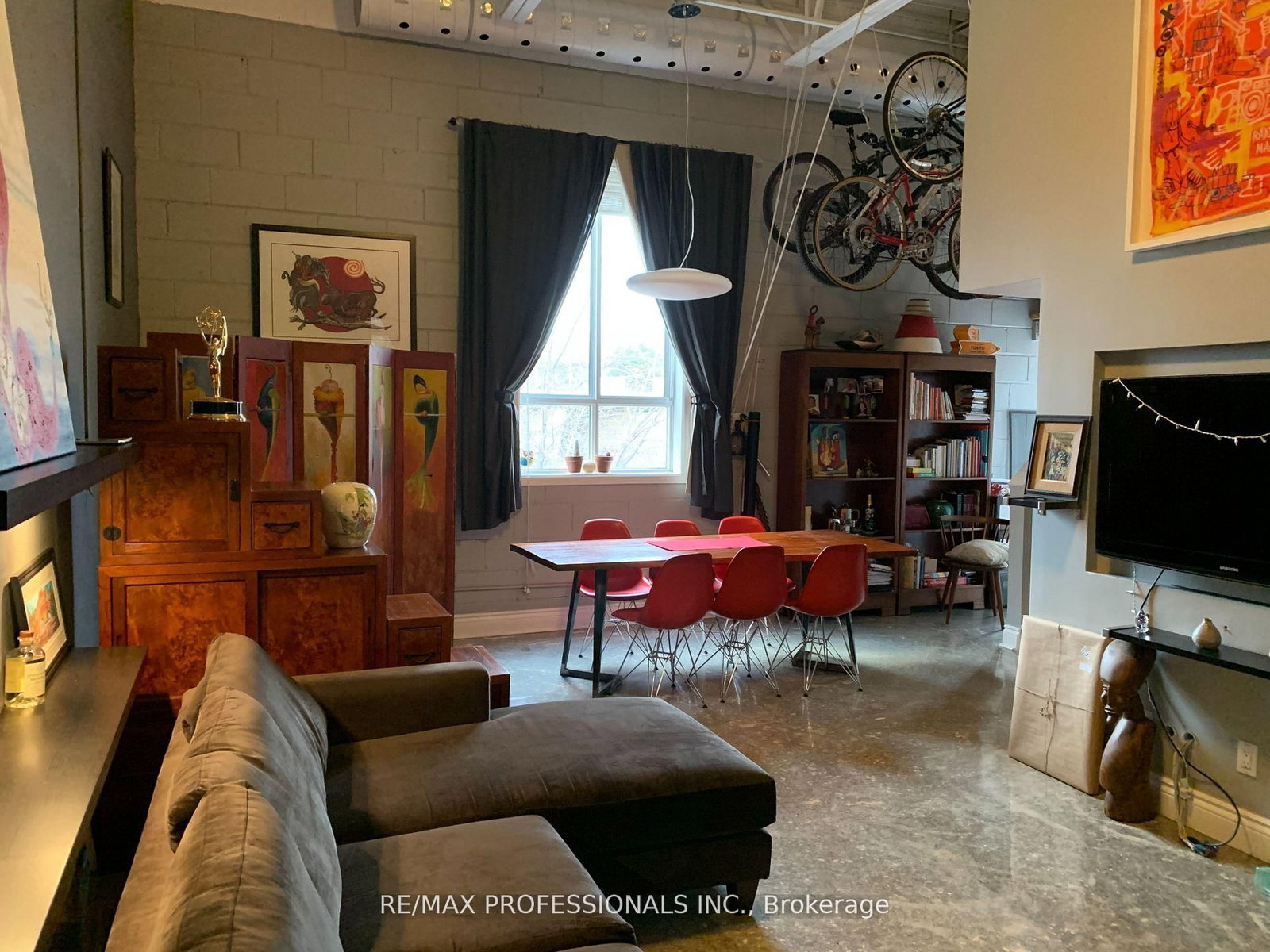 347 Sorauren Avenue, Unit 212 - Photo 5