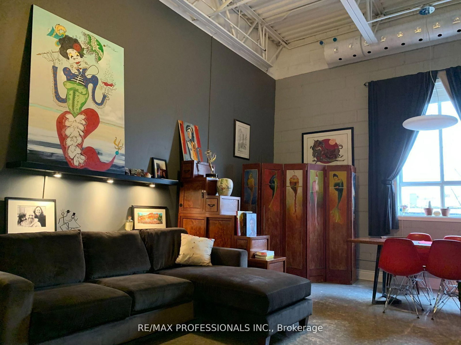 347 Sorauren Avenue, Unit 212 - Photo 7