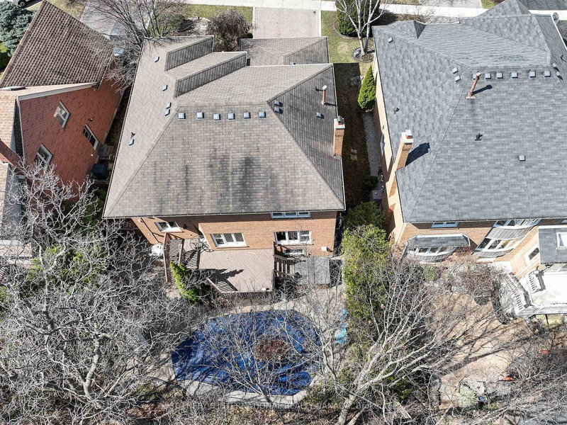 3940 Rolling Valley Dr, Mississauga, L5L 5V9 | Image 3