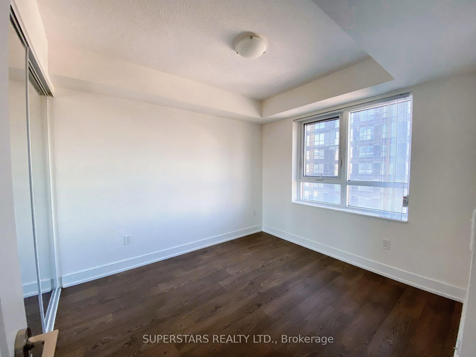 7 Mabelle Avenue, Unit 807 - Photo 4