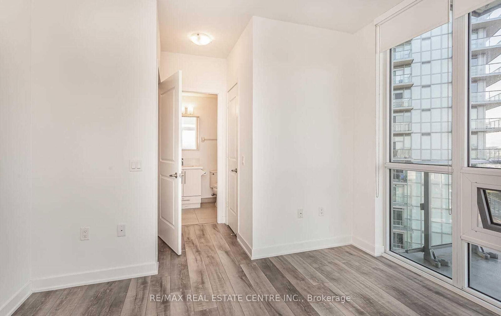 4699 Glen Erin Drive, Unit 909 - Photo 13