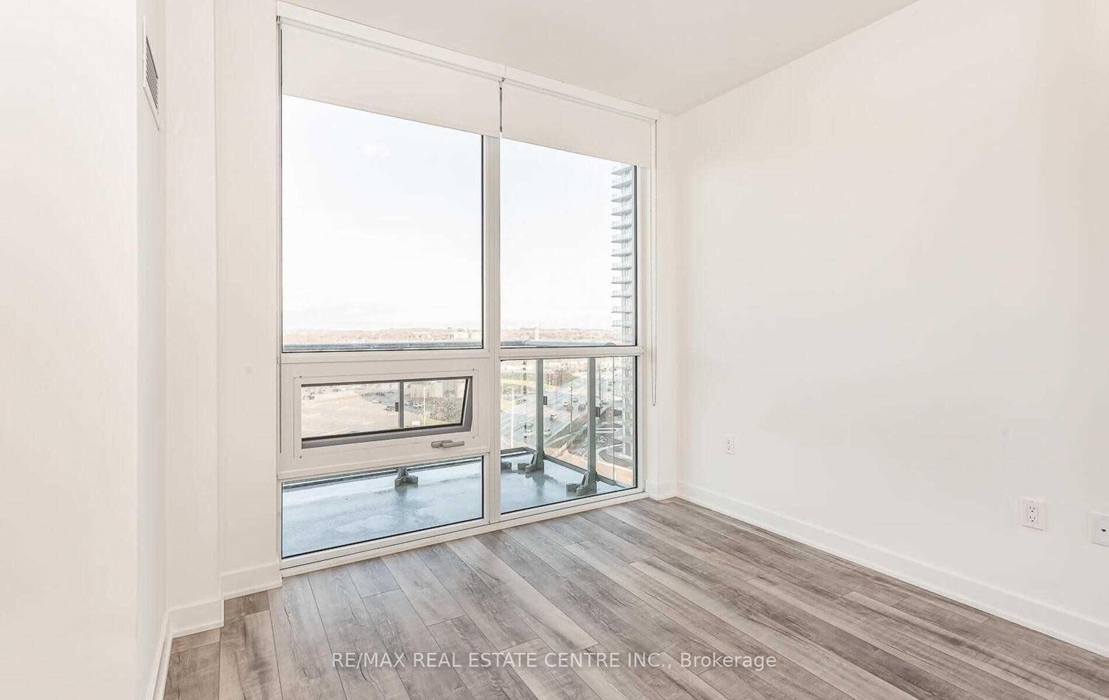4699 Glen Erin Drive, Unit 909 - Photo 17