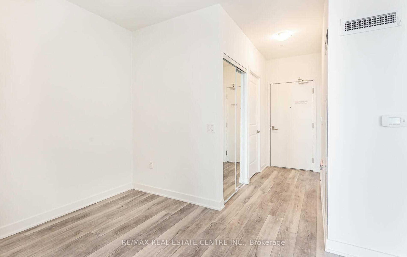 4699 Glen Erin Drive, Unit 909 - Photo 4