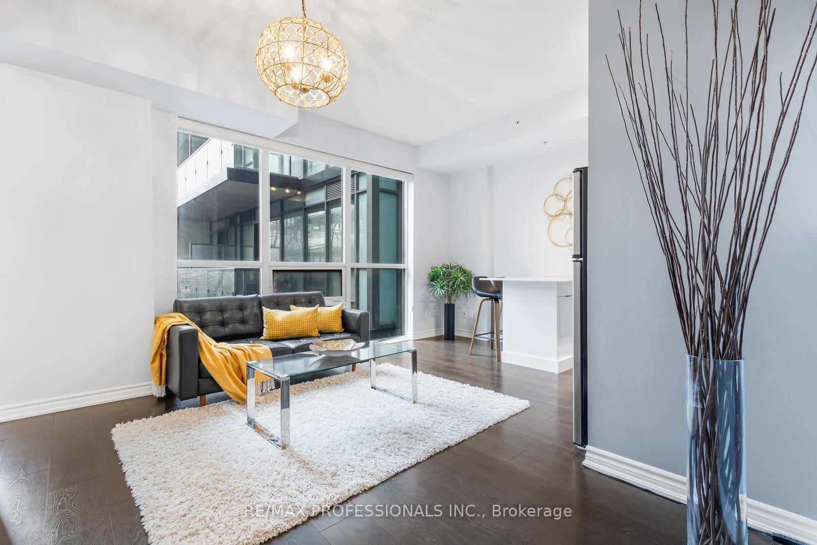 15 James Finlay Way, Unit 723 - Photo 4