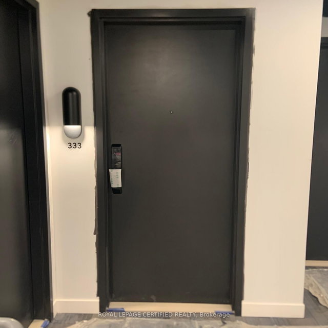 333 - 4878 Powers Common W W