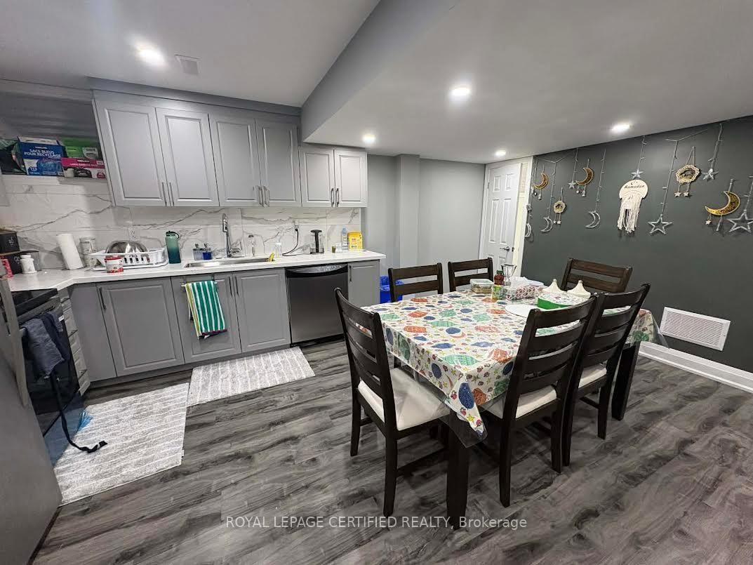 Detached House for lease at 721 Scott Boulevard, Milton, Ontario, L9T 0X9 - Harrison - MLS: W12992316