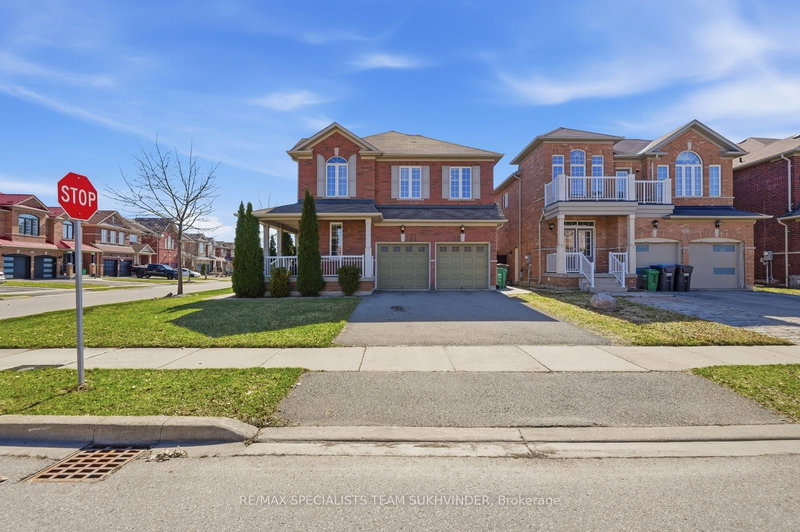 42 Delphinium Way, Brampton, L7A 0N4 | Image 3